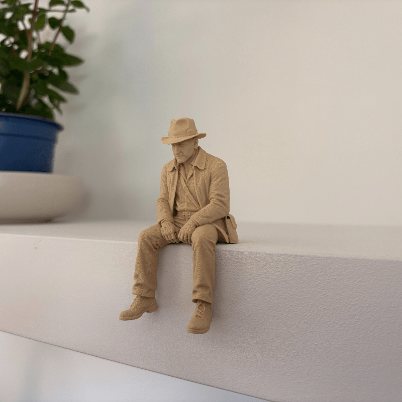 Estátua de Sentado Bege Fosco  - Home Office With Bookshelves avaliação e preço